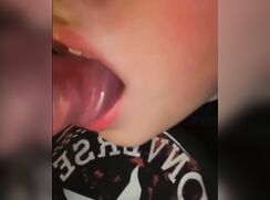 Hot teen selfsuck