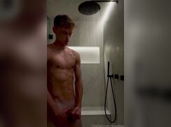 cute dude luke shpwer cumming bate
