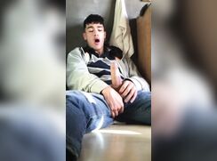 Thick cock yng man cums