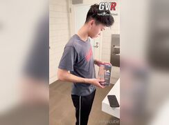 Heyxcutie public restroom