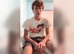 Hot Twink getting sucked by man pt1