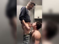 Dubai gay cruising