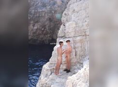 twinks on the rocks