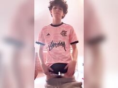 Show off his body and jerk off