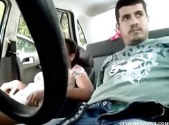 Amador quente macho gordin bota a puta pra chupa, monta nela e mete até goza Straight