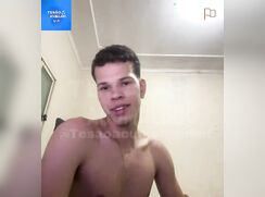 Horny Twink jerk off -|