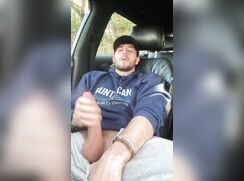 Verbal moaning dude takes a break in his car to beat off