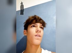 Hottie Italian twink handjob baited