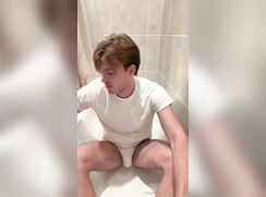 cute dude chase bathtube hot bate