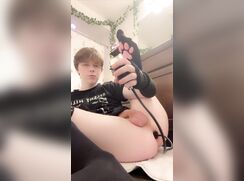 Anthony Levko pumping his asshole with an inflatable buttplug
