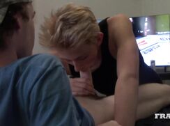 BLONDE GOES DOWN GAY PORN VIDEOS