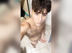 Straight Italian boy cums