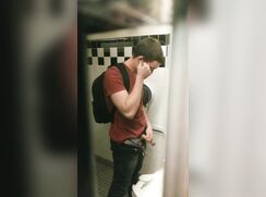 DB - Spy Public Toilet