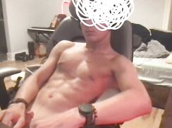 Hot guy jerking in his room