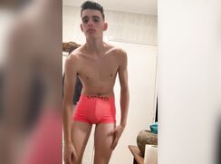 Hottie sexy twink