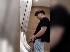 DB - Spy Urinal