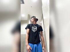 Tiktoker B8 - STR8 Blond Jacked Boy cums