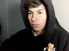 Tian se masturba