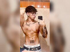 Hunk tattooed boy italian jerking