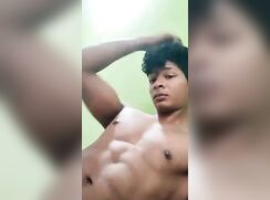 Muscled Indian Desi Super Star Wanking
