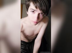 Heladess Wanks His Perfect Cock