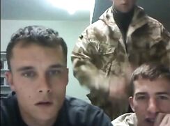 jeune militaire pas si hetero que ca