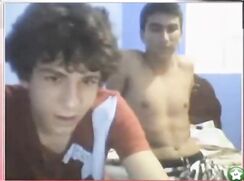 piège par une fille a la cam