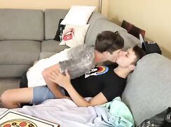 Boy Crush - Pizza Boy Earns His Tip (Zack Love et Austin Lock)