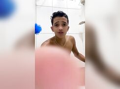 Latino Show Cam Shower Cum