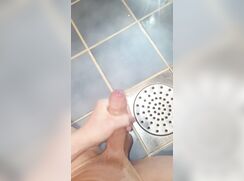S20B08 - Blonde guy twink cumshots