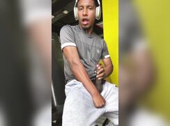Cummng While At The Gym 201