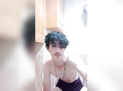 DB - Chat in bathroom