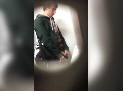 spy ❤️ pissing Boy