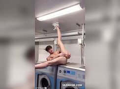Blond Muscled Guy Cums Solo