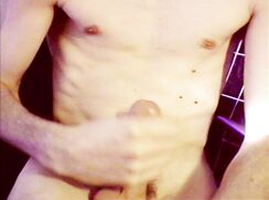 Skinny twink cumshot jerk