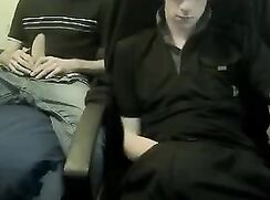 18 yo lets cum 2gether