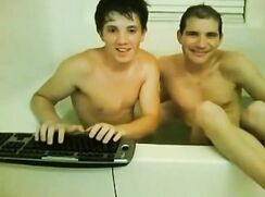 Vintage amateur webcam: Two bathing beauties