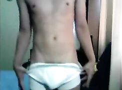 Vintage amateur webcam: Brief strip & wank