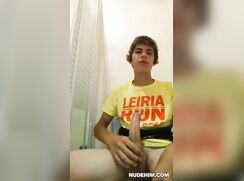 Big Cock Guy Jerks Off