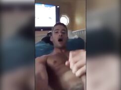 100+Wanking off