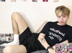 naughty sexy twink webcam show metratok cam tube