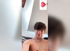 cute str8 dude chatting to girl