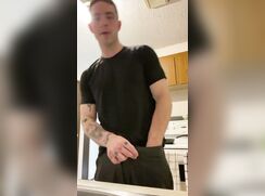 cute str8 dude kitchen sink hot pissing
