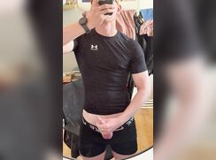 Cumshot in front of the mirror