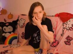 Frank_Fraer - Web-cam model -  solo interacting with live viewers