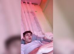 Hottie horny italian twink jerking