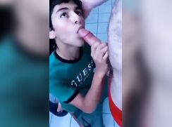 Cute 19yo twinkie sucks daddy
