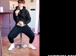 18yo TikToker Solo Jerk Off in Sweatpants